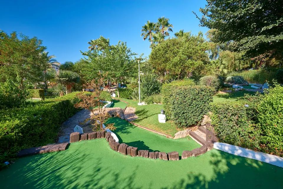 Mini Golf Paradis, photo 2 of 13