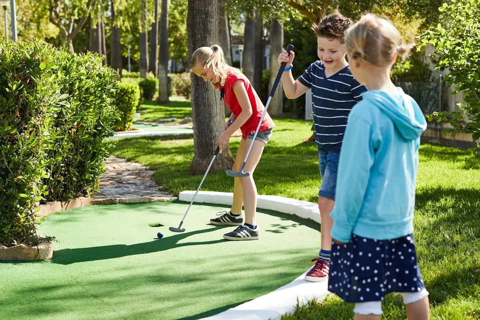 Mini Golf Paradis, photo 3 of 13